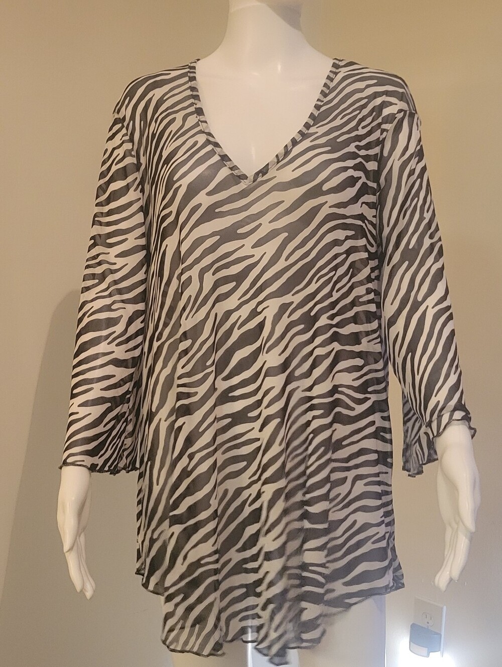 Jordan Taylor Zebra Print Sheer Swim Cover-Up | Size Medium